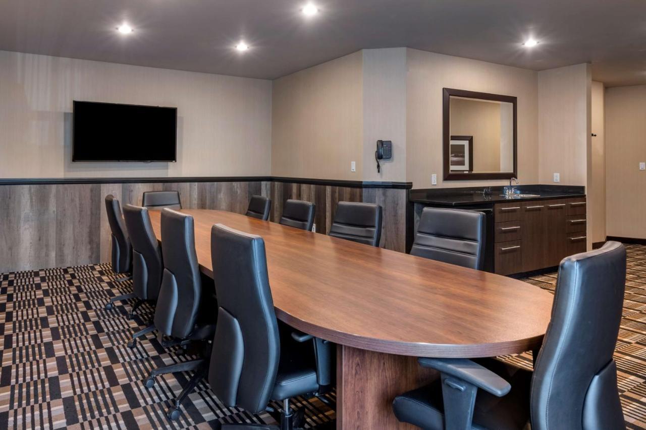 Best Western Plus Bridgewater Hotel & Convention Centre מראה חיצוני תמונה