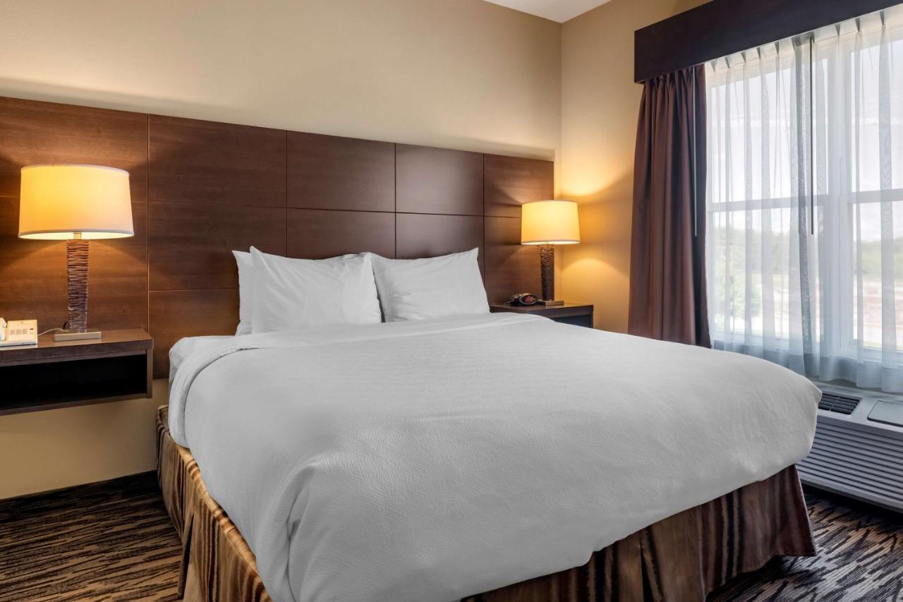 Best Western Plus Bridgewater Hotel & Convention Centre מראה חיצוני תמונה