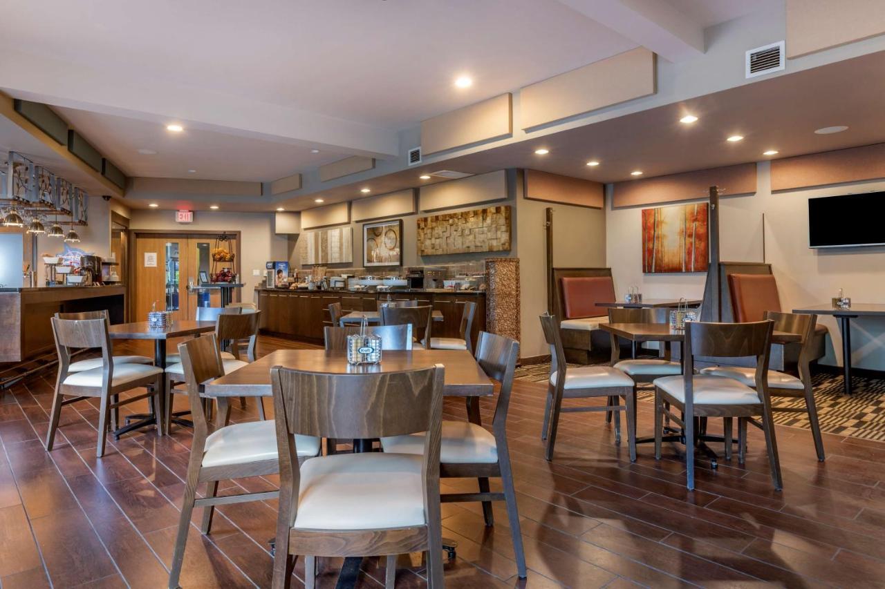 Best Western Plus Bridgewater Hotel & Convention Centre מראה חיצוני תמונה