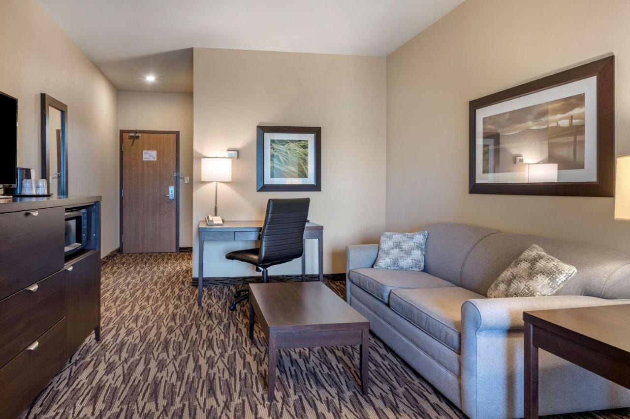 Best Western Plus Bridgewater Hotel & Convention Centre מראה חיצוני תמונה