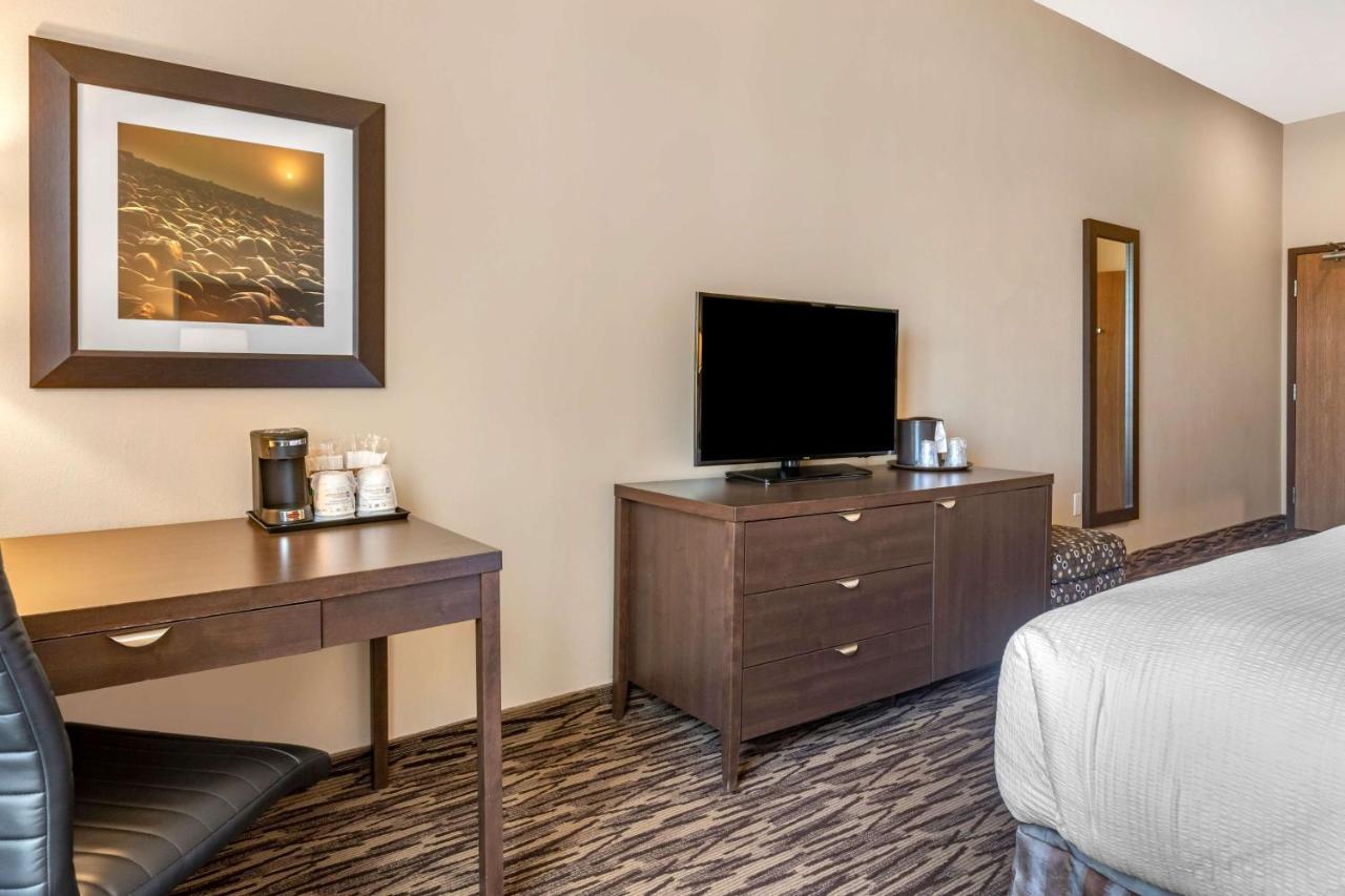 Best Western Plus Bridgewater Hotel & Convention Centre מראה חיצוני תמונה